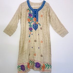 Indian/Pakistani shalwar kamees